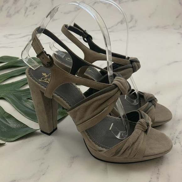 Miss Albright Anthropologie Daphne Double Knot Sandals Size 39 Gray Suede Heels - Picture 1 of 9